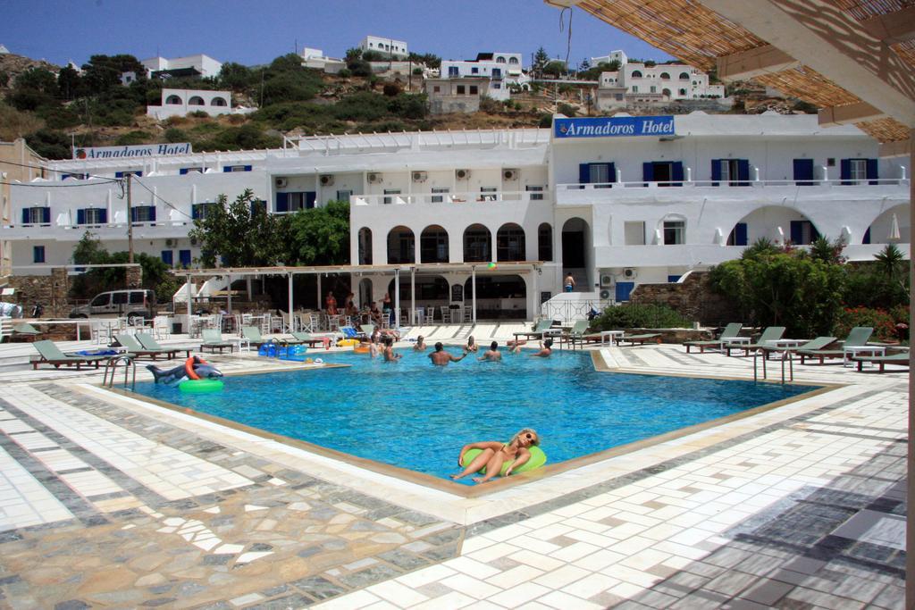 Armadoros Hotel / Ios Backpackers Zewnętrze zdjęcie