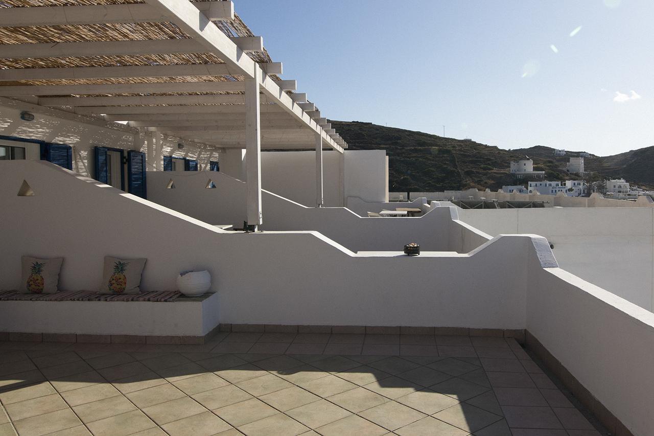Armadoros Hotel / Ios Backpackers Zewnętrze zdjęcie