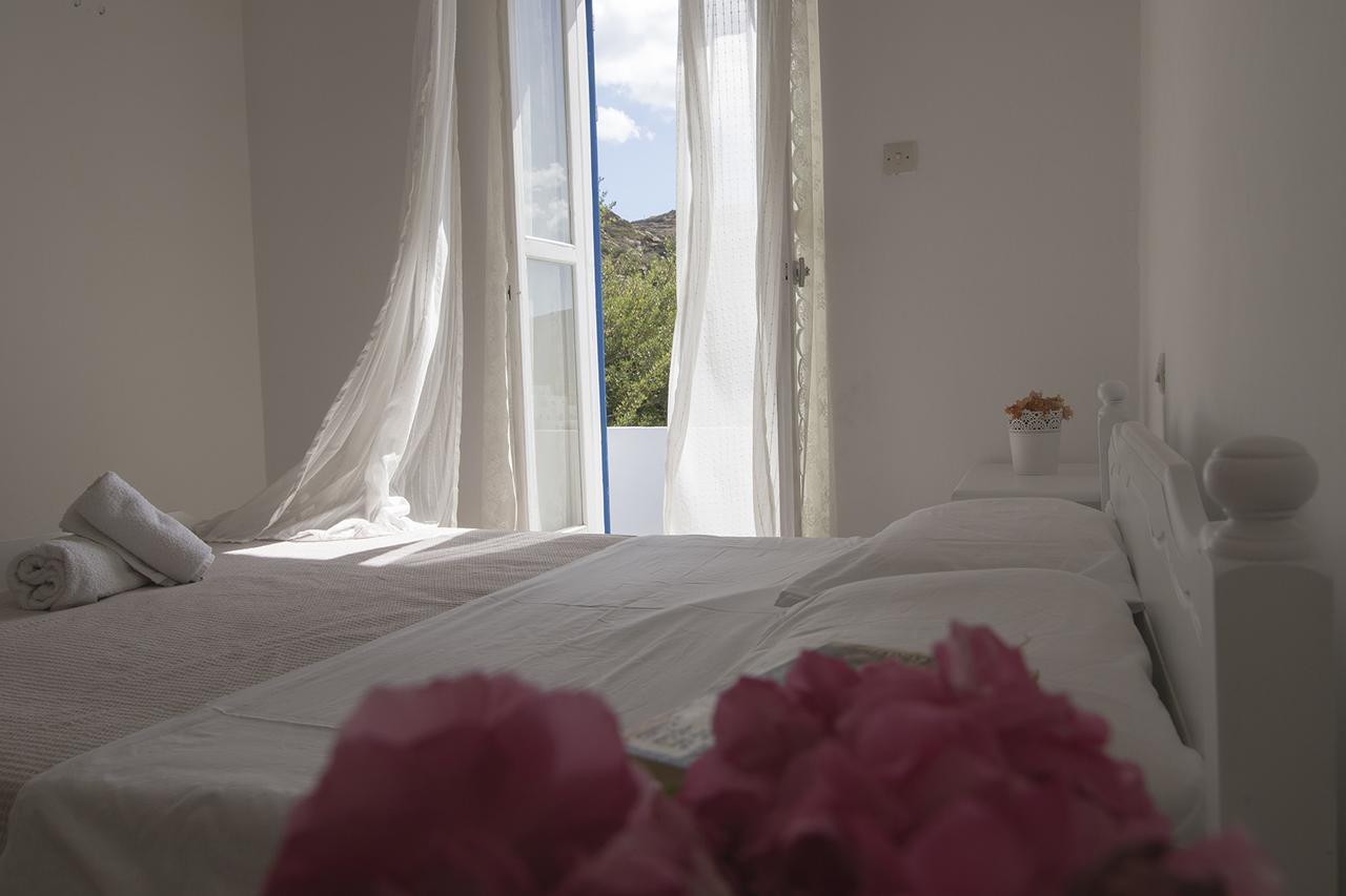 Armadoros Hotel / Ios Backpackers Zewnętrze zdjęcie