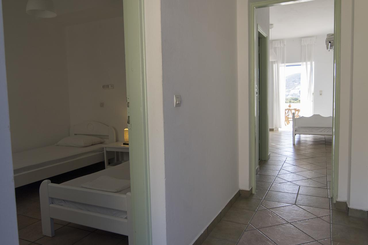 Armadoros Hotel / Ios Backpackers Zewnętrze zdjęcie