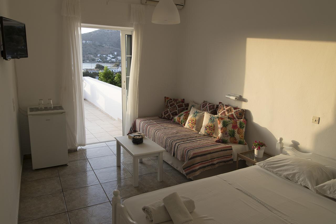 Armadoros Hotel / Ios Backpackers Zewnętrze zdjęcie