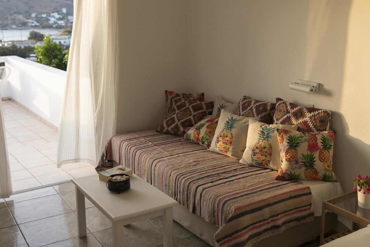Armadoros Hotel / Ios Backpackers Zewnętrze zdjęcie